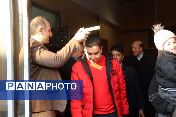 مراسم بدرقه کاروان عمره دانش‌آموزی آذربایجان شرقی