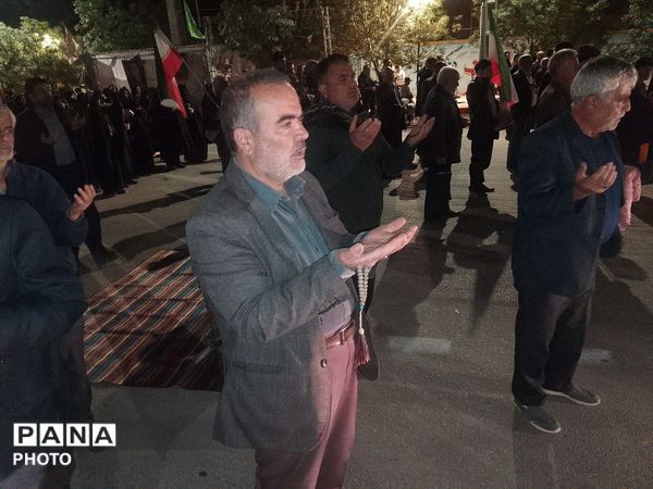 یکن‌آباد غرق در نور دعا؛ برگزاری مراسم نماز استغاثه به امام عصر(عج)