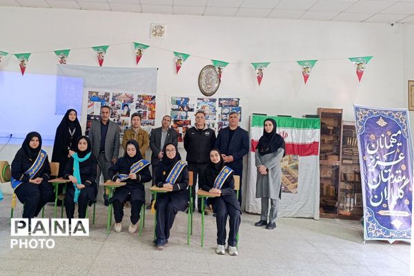 برپایی مدرسه انقلاب در هنرستان قدس ناحیه دو شهرری 