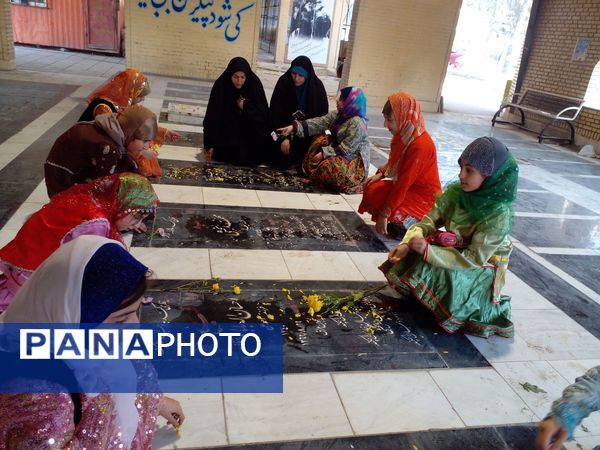 گلباران مزار شهدای شهرستان قدس توسط دانش‌آموزان مدرسه هدی یک