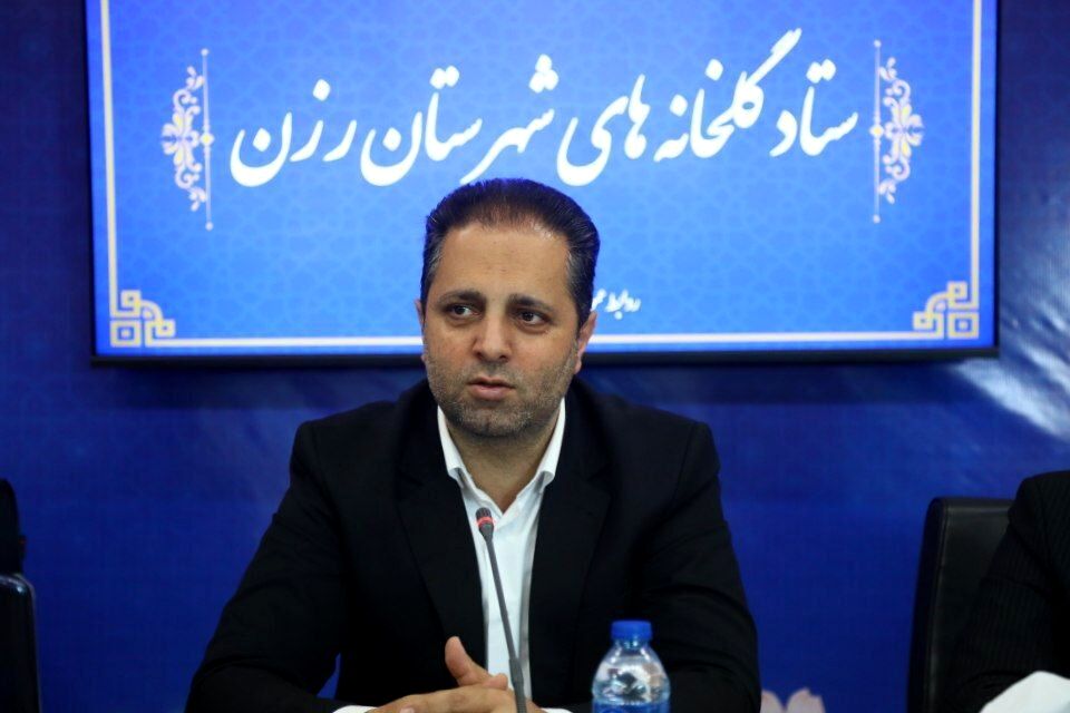 نشست ستاد توسعه گلخانه‌های شهرستان رزن با حضور مسئولان ارشد استان