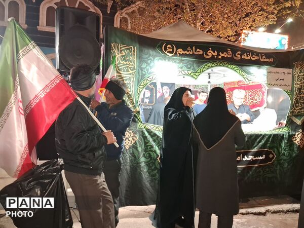  خدمات رسانی موکب ها در بلوار فضل نیشابور