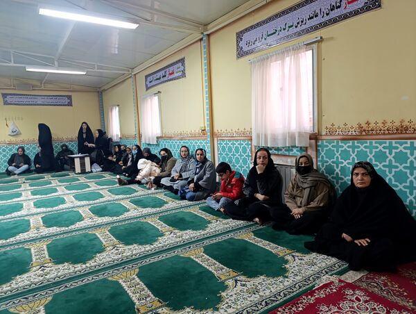 جلسه آموزش خانواده در دبیرستان میرزا جعفر سروقد مشهد مقدس 