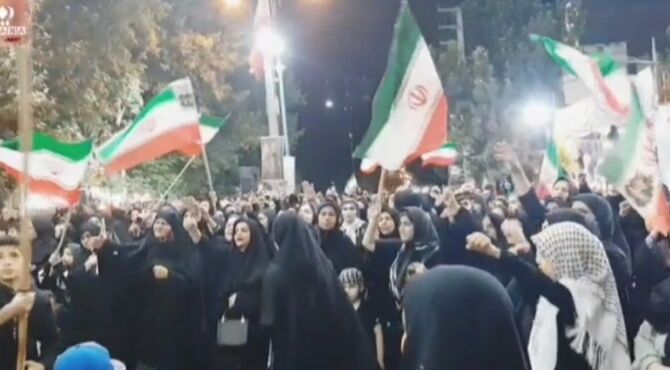 شور حسینی در تجمعات شبانه مردمی گالیکش طنین‌انداز شد