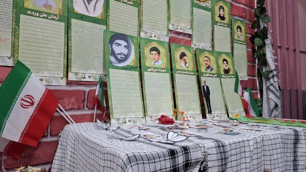 یادواره شهدای مدرسه حافظ یک همزمان با سالروز شهادت حاج قاسم سلیمانی