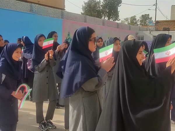  جشن جوانه ها در دبیرستان رفعت کاشمر