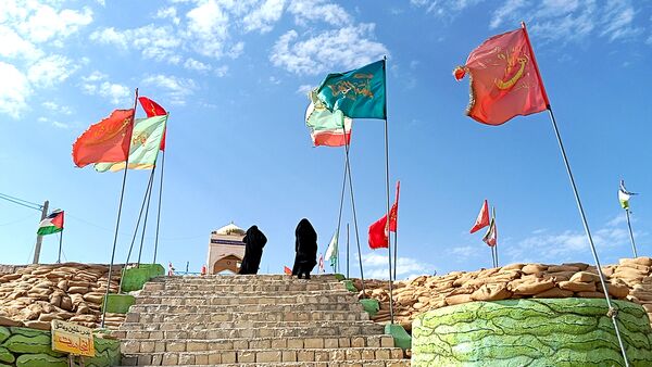 از بن تا بازی دراز؛ گام به گام با راویان نور