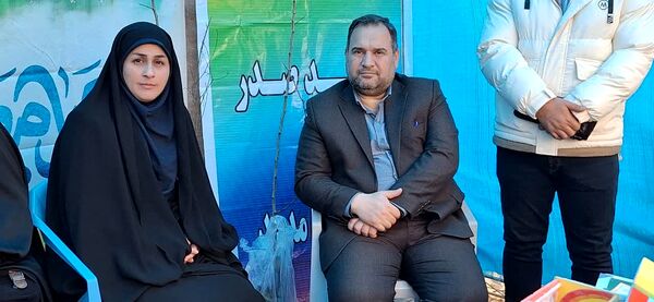 حضور گسترده و منسجم دانش آموزان و فرهنگیان منطقه ۱۰ در راهپیمایی ۲۲ بهمن ماه