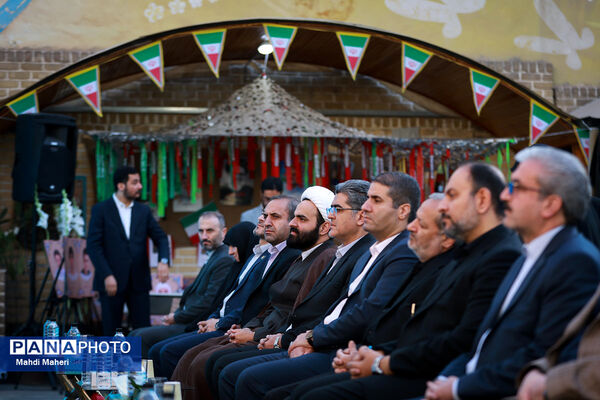 آیین نواختن زنگ استکبارستیزی