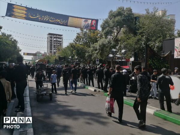 مشهد در سوگ امام رضا (ع) 