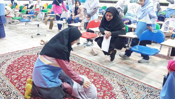 جشنواره رقابت‌های علمی و مهارتی سفیران سلامت ناحیه ۶مشهد