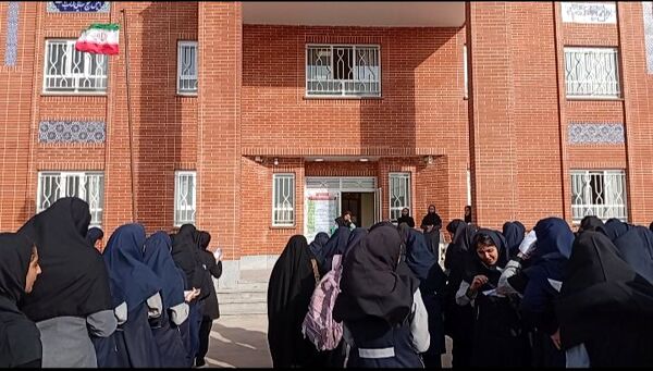 مراسم زنگ مهر در دبیرستان مشکات