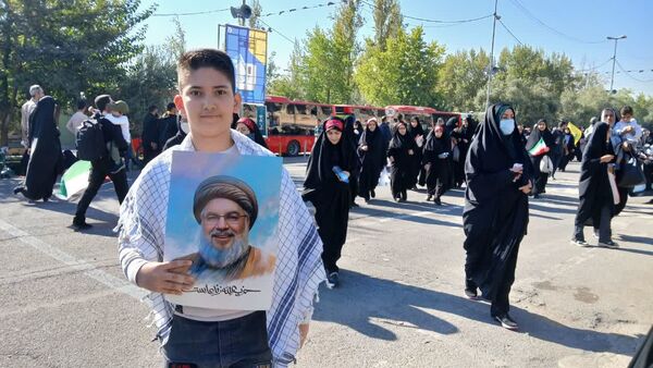 برگزاری نماز جمعه نصر به امامت رهبر معظم انقلاب اسلامی 