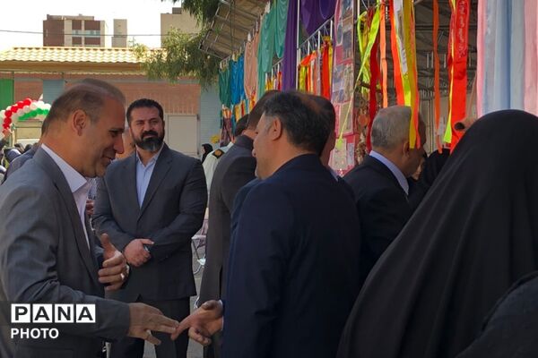 آیین نواختن زنگ جوانه ها در مدرسه شاهد نجمه ناحیه دو شهرری 