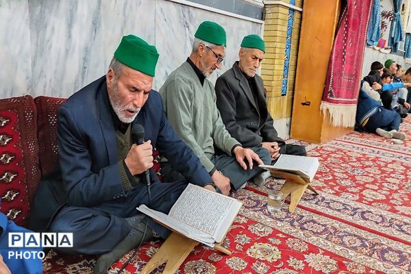جزء خوانی قرآن در ماه مبارک رمضان  مسجد جامع شهر بار نیشابور 