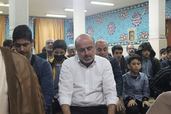 جزء‌خوانی قرآن کریم در دبیرستان حاجیه‌خانم ثقفی ناحیه چهار قم