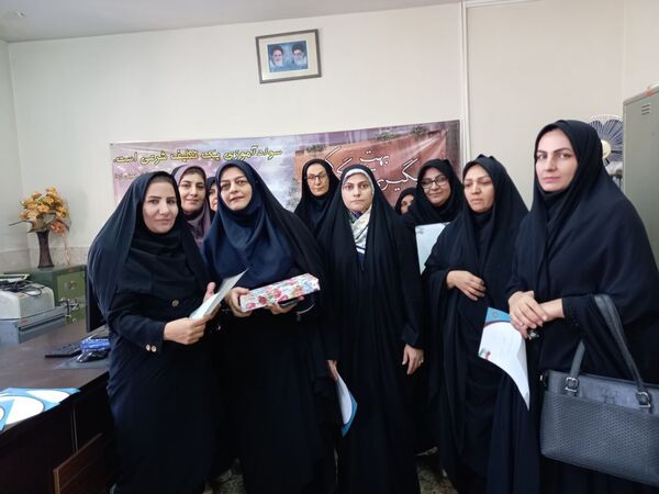 بازدید از نهضت سوادآموزی فلاورجان