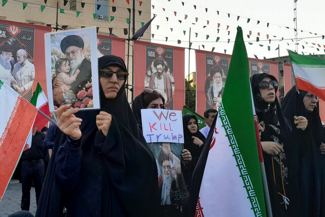 اجتماع بزرگ عزاداران امام شهید آیت‌الله العظمی سید‌علی حسینی خامنه‌ای «ره» در میدان امام حسین«ع»اصفهان