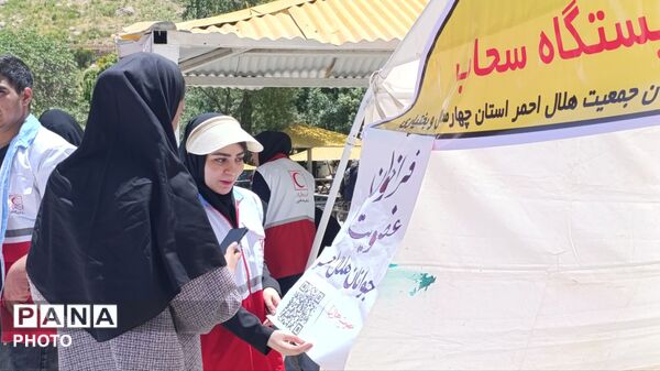 ایستگاه خدمت در پیرغار؛ تکاپوی جوانان هلال‌احمر