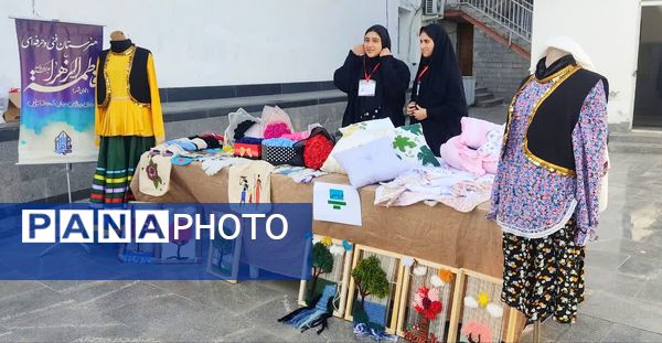 نمایشگاه هنرهای دستی دانش آموزان در بابلسر 
