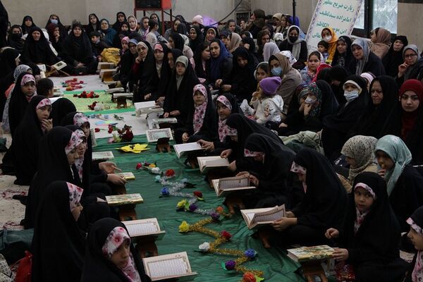 جشن نیمه شعبان و محفل انس با قرآن کریم در آستانه امامزاده سید لطیف(ع) نسیم‌شهر