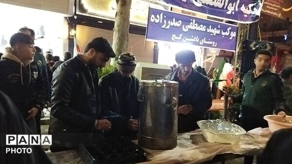 گذری بر فعالیت موکب مردمی شهید مصطفی صدر زاده در مراسم چهلم رهبر شهید و شهدای میناب