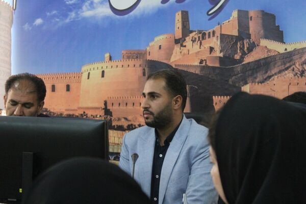 نشست هم‌اندیشی مشاوران جوان استاندار کرمان با گروهی از جوانان شهرستان بم 