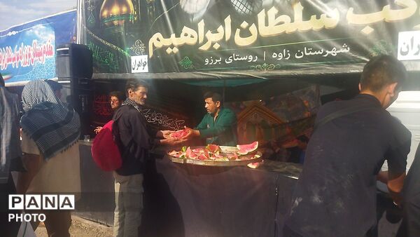 موکب سلطان ابراهیم   میزبان زائران پیاده امام رضا ( ع) 