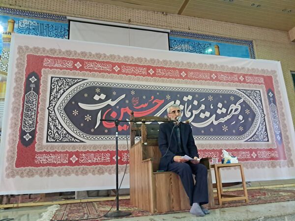 تکریم سلامت زائران اربعین در قائمشهر