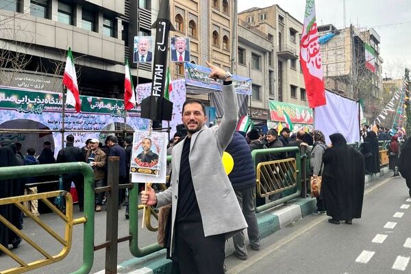 راهپیمایى ٢٢ بهمن در چهل و هفتمین سالگرد پیروزى انقلاب اسلامى