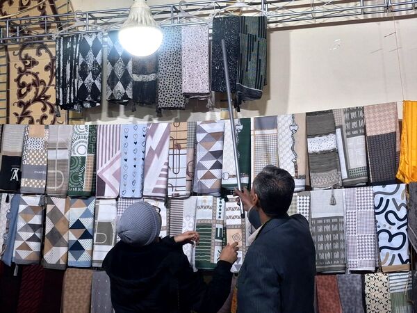 نمایشگاه عرضه مستقیم کالا ،سوغات و هدایا، صنایع دستی در شهرستان کاشمر 