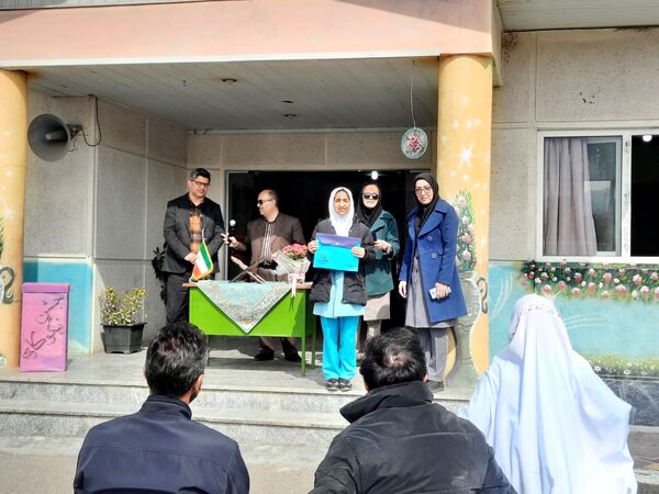 روز درختکاری و نیکوکاری در دبستان ارشاد قائمشهر