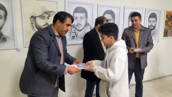 اختتامیه نمایشگاه طراحی و نقاشی هنرمندان آموزشگاه هنری فروردین شهرستان نظرآباد