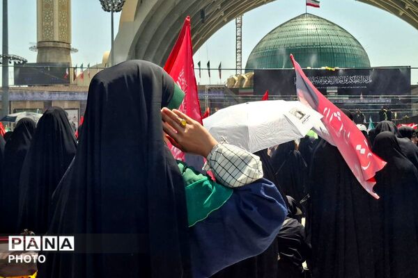 وداع باشکوه مردم با رهبر شهید؛ جلوه‌ای از همبستگی و وفاداری