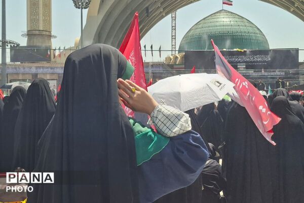 وداع باشکوه مردم با رهبر شهید؛ جلوه‌ای از همبستگی و وفاداری