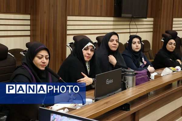 جلسه هم اندیشی و انتخاب نماینده موسسین کودکستان های ناحیه دو شهرری