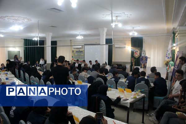 آیین تجلیل از طلایه‌داران پانایی خبر در همدان 