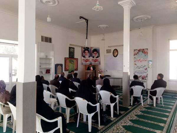 دومین جلسه هدایت تحصیلی پایه نهم دبیرستان نمونه دانش کاشمر