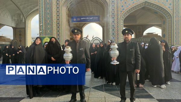 اردوی زیارتی دانش‌آموزان دبستان شاهد حاج تقی آقا بزرگ به حرم مطهر رضوی (ع)