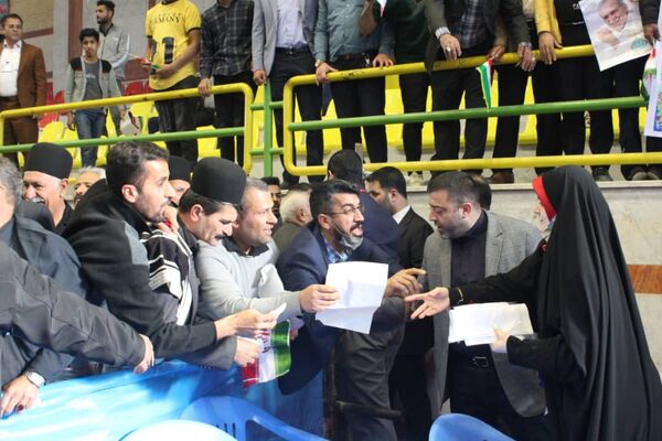 استقبال مردم اهواز از رئیس جمهوری
