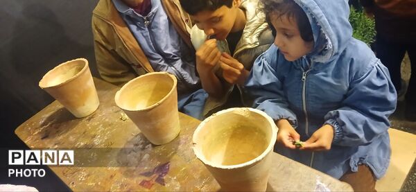حضور شبانه شهروندان ساوجبلاغ در مسیر راهپیمایی شبانه