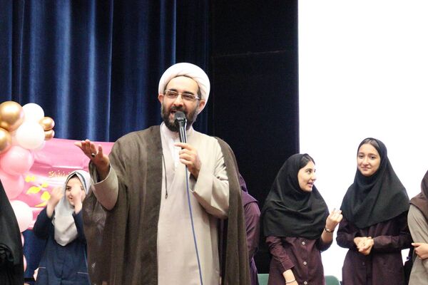 برگزاری جشن روز دختر با همکاری کانون خدمت رضوی و نهادهای آموزشی در منطقه 14 تهران 