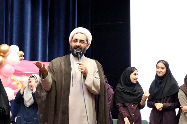 برگزاری جشن روز دختر با همکاری کانون خدمت رضوی و نهادهای آموزشی در منطقه 14 تهران 