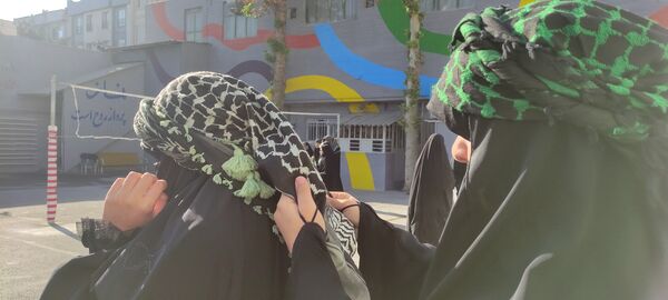 فریاد طنین انداز همبستگی دانش آموزان مشهدی 