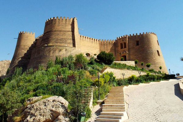 کشف لایه‌های تاریخی جدید در قلعه فلک‌الافلاک؛ اثری فراتر از دوران ساسانی