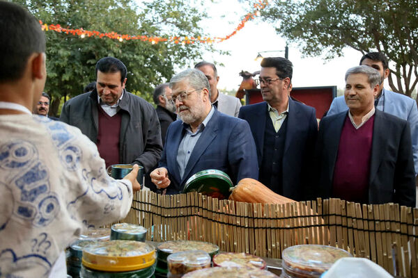 افتتاح سومین جشنواره طعم و رنگ پاییز
