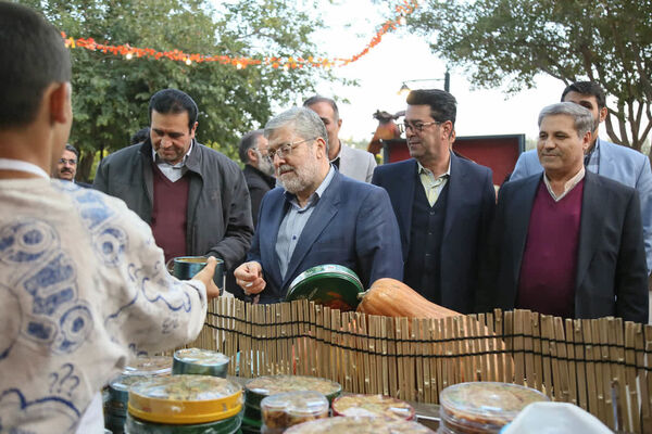 افتتاح سومین جشنواره طعم و رنگ پاییز