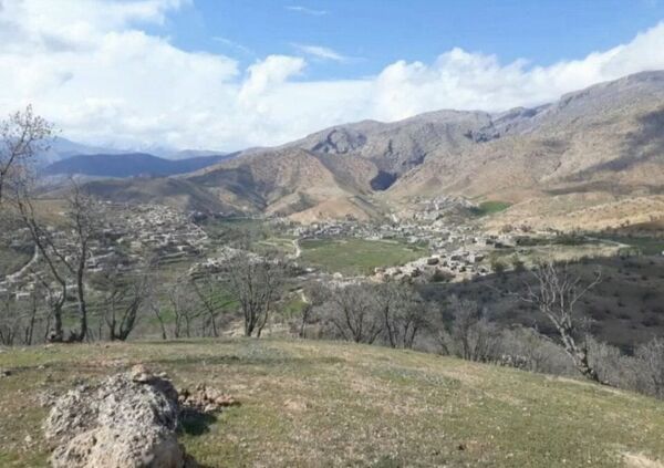  سرزمین عشق در دل سختی‌ها