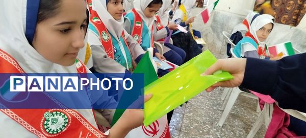 دوره‌های آموزشی یاور مربیان؛ گامی برای توانمندسازی دانش‌آموزان پیشتاز