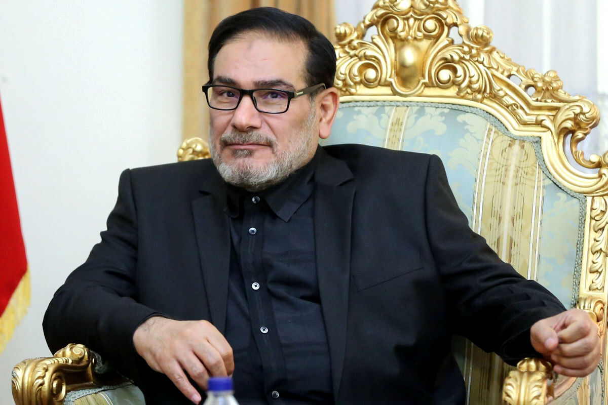 پیام دریابان شمخانی به رهبر انقلاب؛ زنده ام و حاضر برای جانفشانی